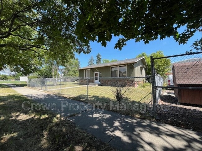 Photo - 295 4th Ave W N