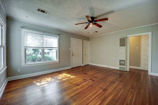 Photo - Freshly Updated 3 Bedroom House