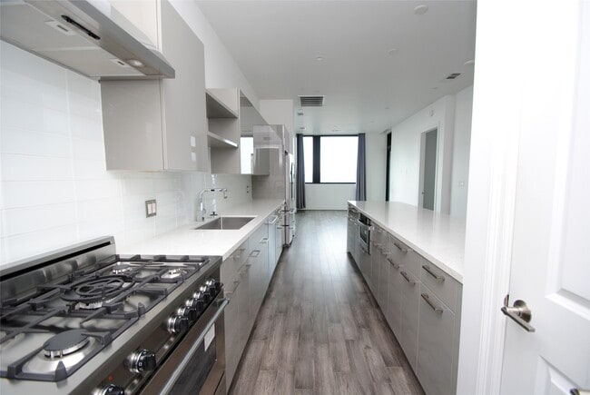 Photo - 1211 Caroline St Unidad 1104