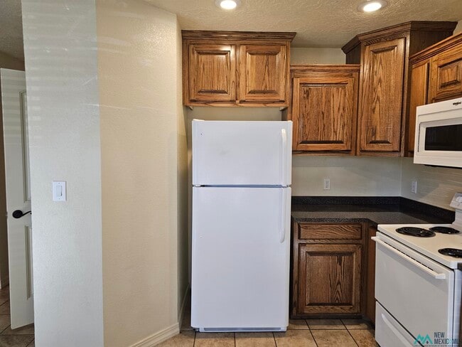 Photo - 141 Townsgate Plaza