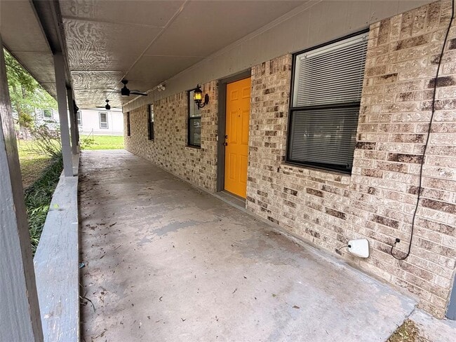 Photo - 121 Lba Dr House