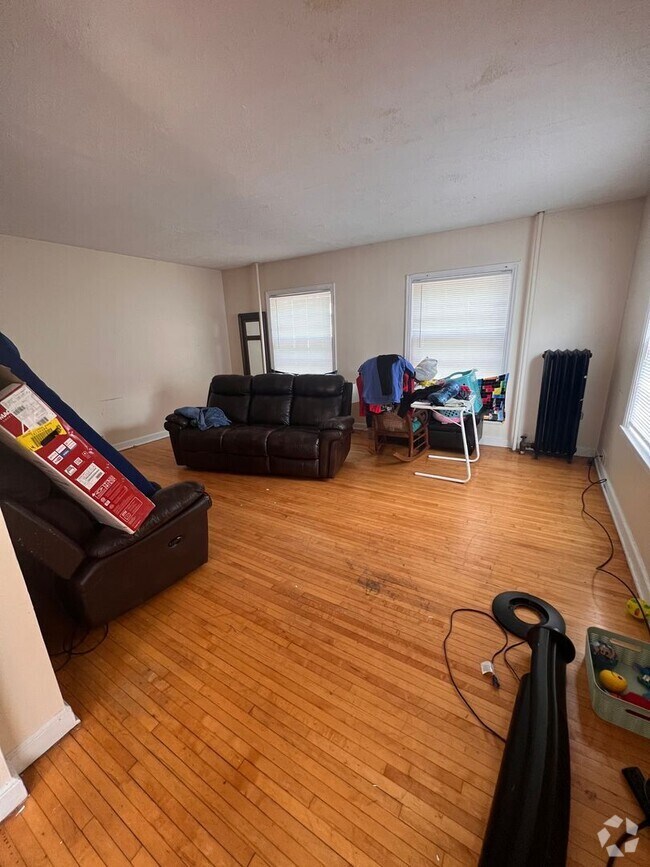 Building Photo - 3116 Fremont Ave S Unit 1 Rental