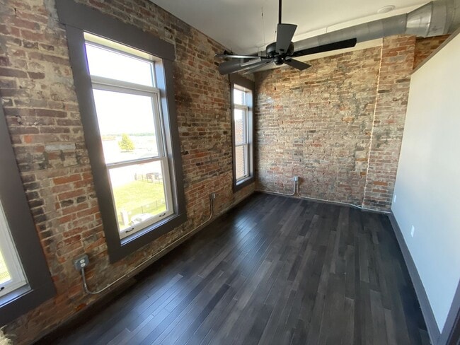 Photo - 227 Broadway St Unit 300