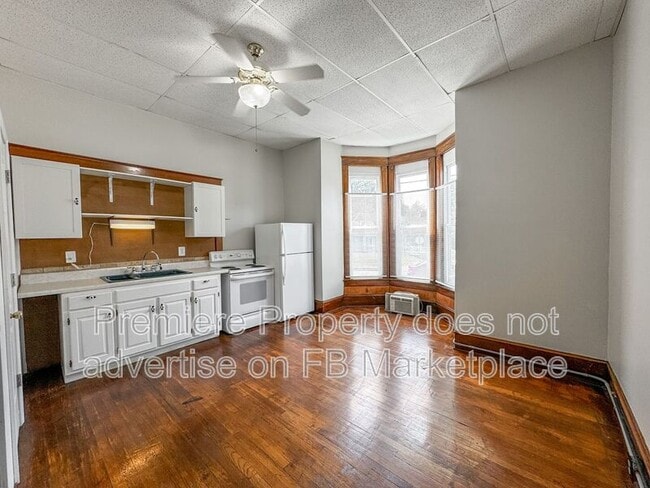 Photo - 311 E Arthur St Unit 3