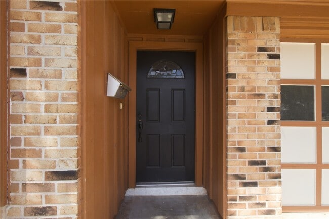 Photo - 2106 Rose Rd