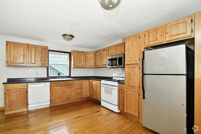 Building Photo - 12 Fenton St Unit 2 Rental