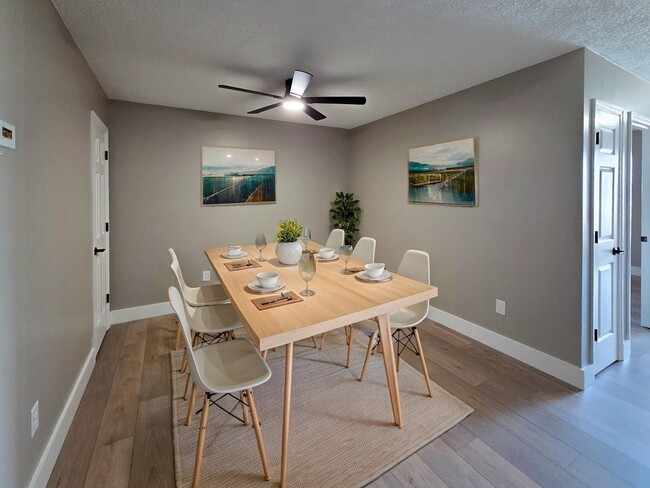 Photo - 800 Meadowview Dr Unit #2