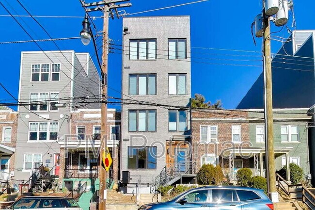 Photo - 531 Kennedy St NW Unit 3