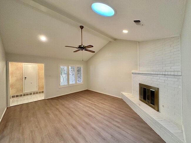 Photo - 106 N Troy Ave