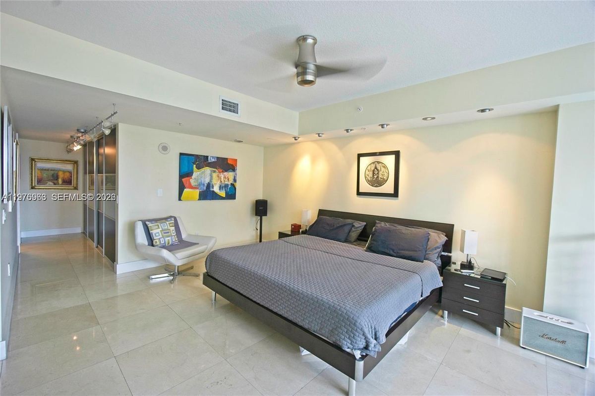 Photo - 41 SE 5th St