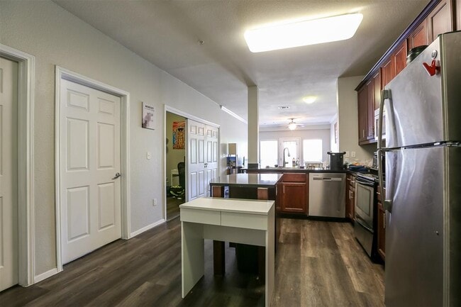 Photo - 910 W 25th St Unidad 308