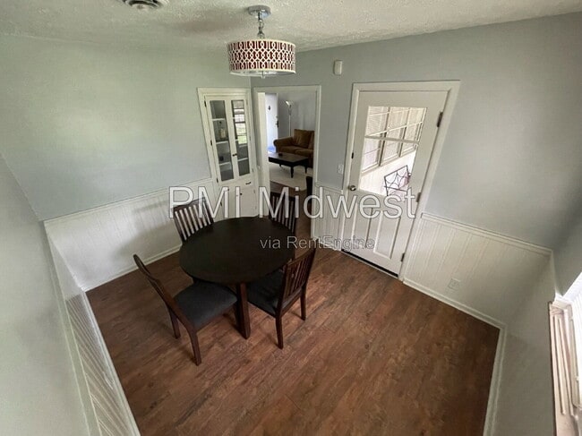 Photo - 2920 Highwoods Dr E