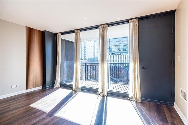 Photo - 620 Peachtree St NE Unit 411