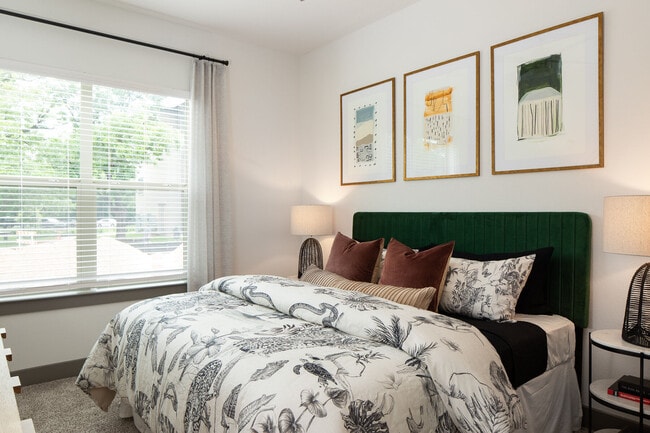 Broadstone East End apartments — community photo
