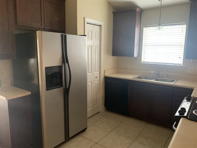 Photo - 1445 Crescent Hills Dr