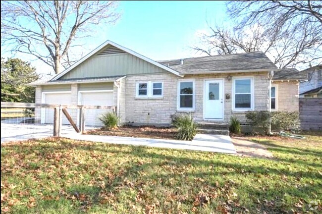 Building Photo - 1415 Newfield Ln Rental