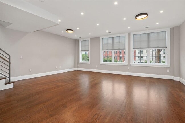 Photo - 16 Bright St Unit 2