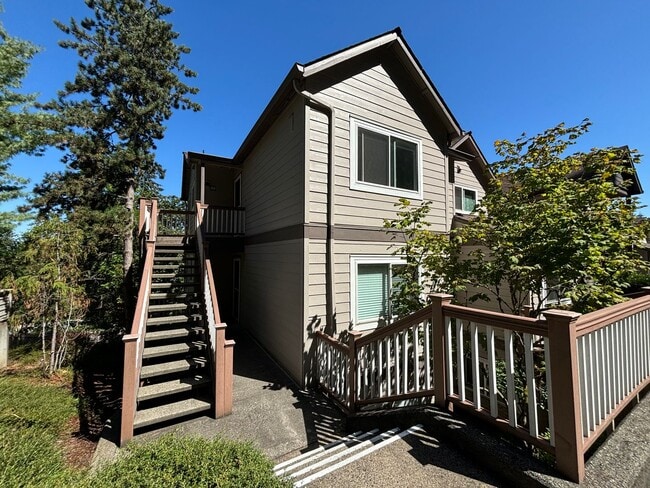 Building Photo - West Linn - Linnwood Heights, Stylish Cond... Unit 65