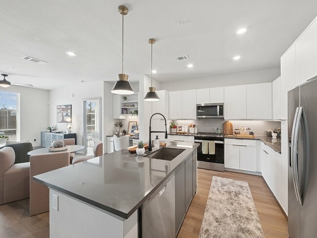 Building Photo - 10 Weeks Free | Luxury 2-Bed Home! Unit HA15
