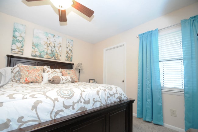 Kensington Station - Kensington Station