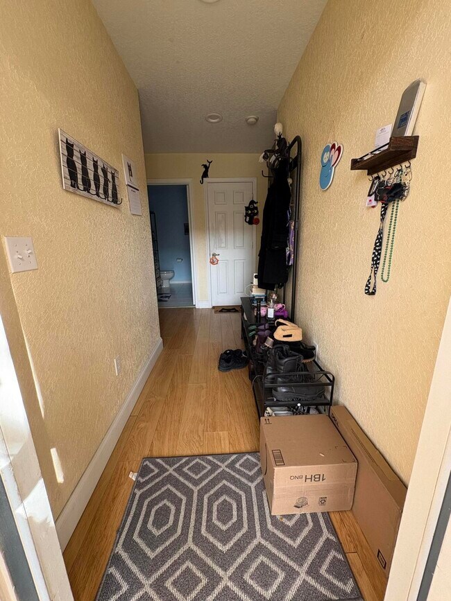 Photo - 2000 NW 99th Way