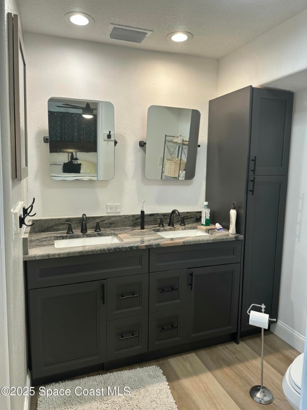 Photo - 574 Dianne Dr