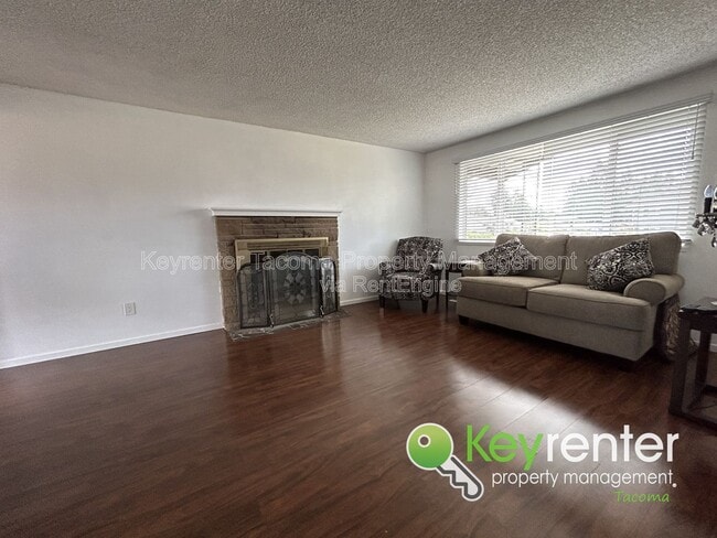 Photo - 10710 103rd St SW