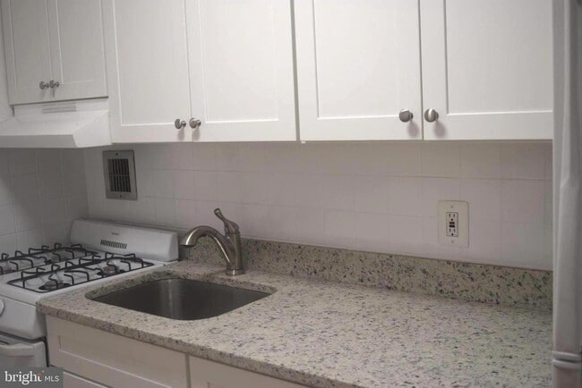 Photo - 1121 Arlington Blvd Unidad 448