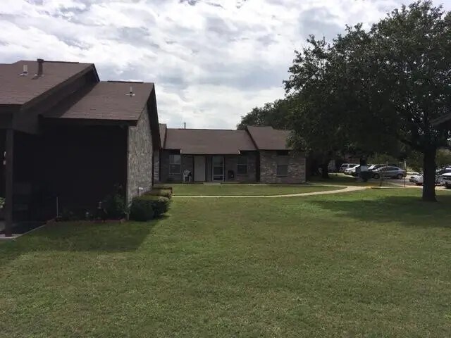 Photo - 112 Dixon Dr