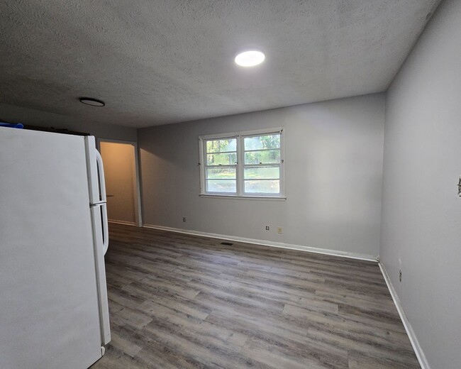 Photo - 745 Rustland Dr