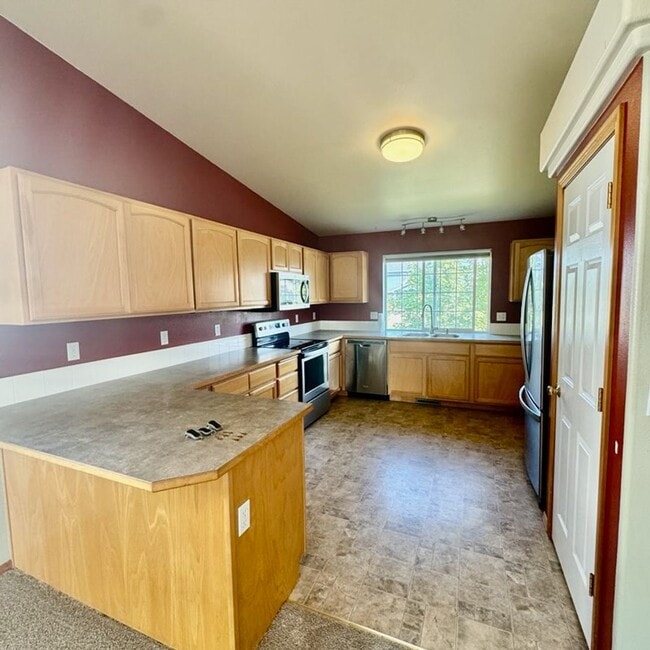 Photo - Charming 4 bedroom in a great neighborhood!
