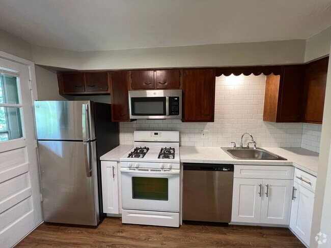 Building Photo - Cozy 1-Bed, 1-Bath Apartment in Villa Park... Unit F