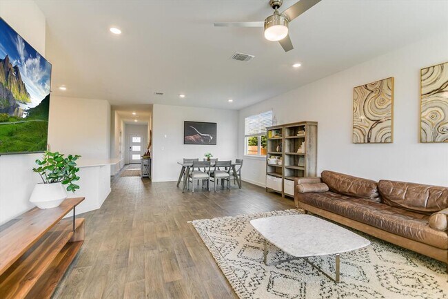 Photo - 14409 Cantarra Dr