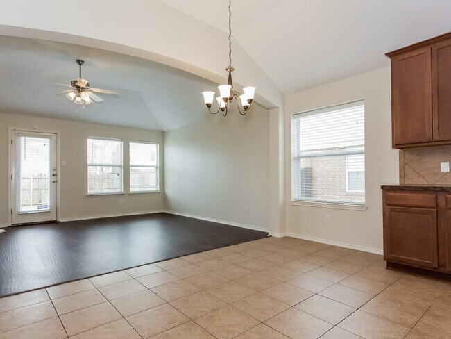 Photo - 6229 Chalk Hollow Dr