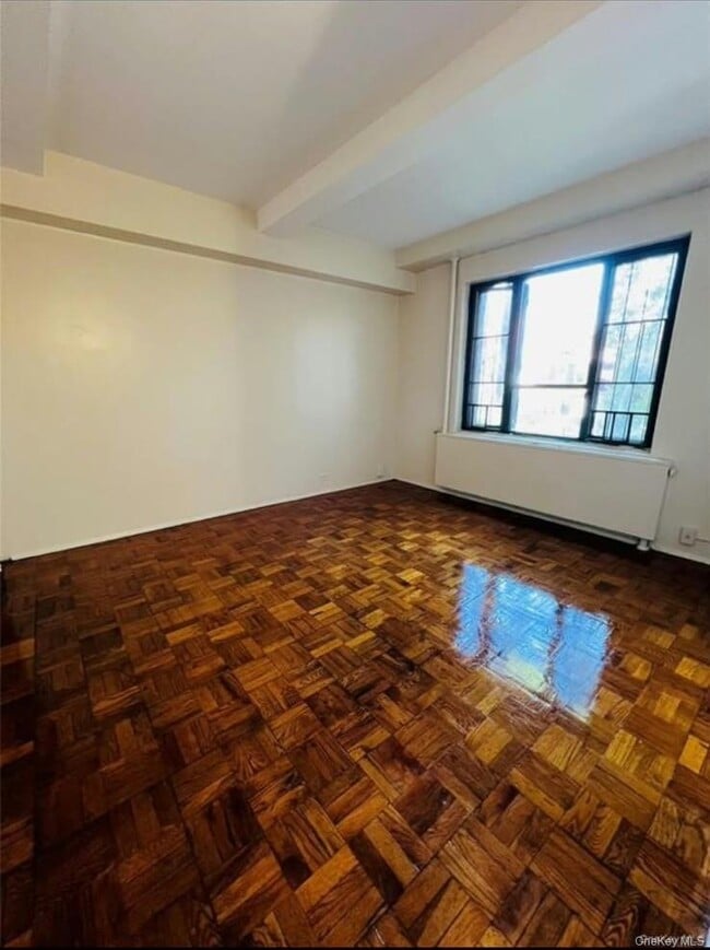 2033 McGraw Ave Unit MH