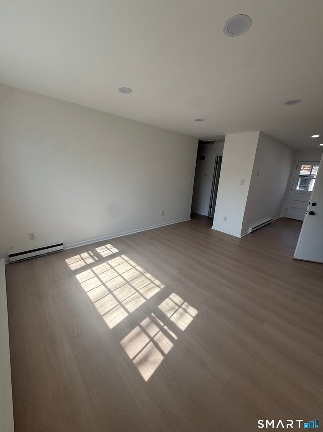 Photo - 14 Averill Pl Unit 8