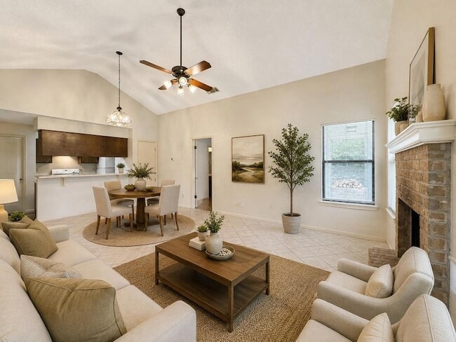 Building Photo - 701 Gamez Cove Unit B