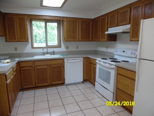Photo - 745 SE Alethea Way