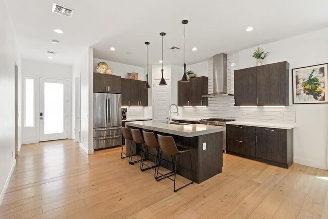 Photo - 4533 E Devonshire Ave