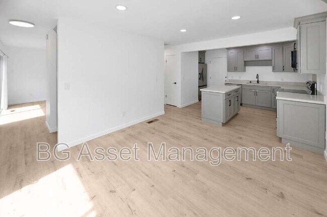 Photo - 1200 Shaddick Dr