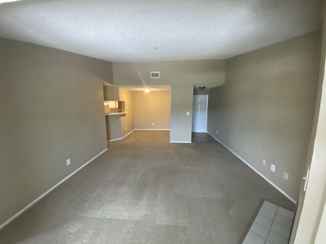 Photo - Large 1 Bedroom 1 Bath with fireplace and washer and dryer