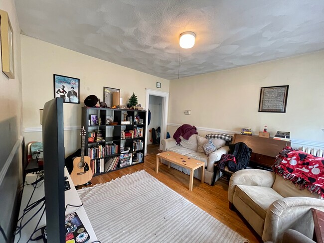 Photo - 97 Kilsyth Rd Apartments Unit #3