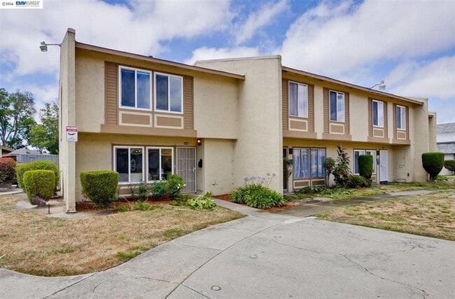 Photo - $2,890 / 3 BR - GORGEOUS TOWN HOME IN NORTHGATE AREA OF FREMONT!