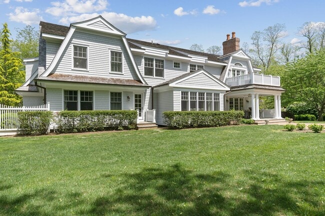Photo - 19 Fairleigh Ct House