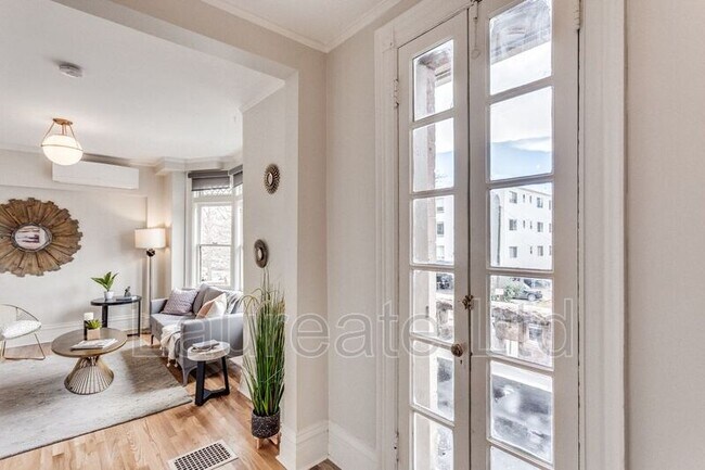 Photo - 1452 Detroit St Unidad #2