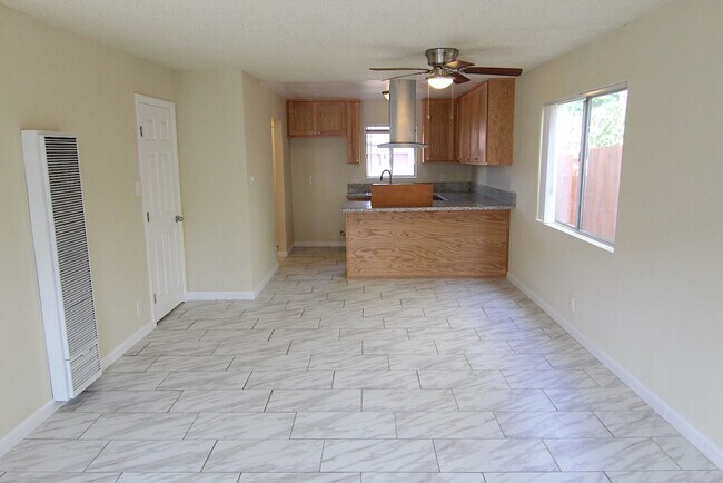 Photo - 18507 Burin Ave