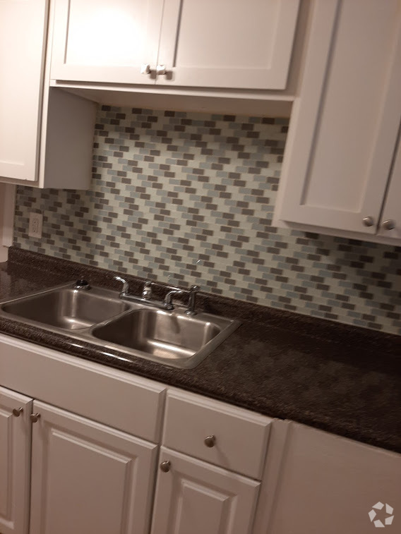 Building Photo - 1708 Oaklawn Ave Unit #4 Rental