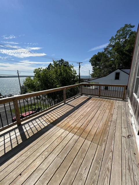 2406 Lower Lake Rd