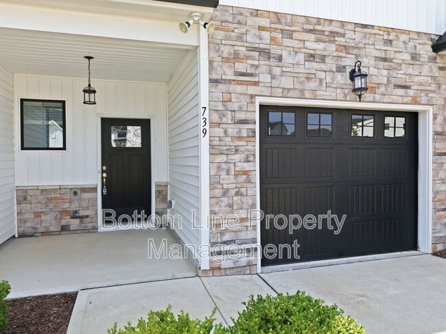Photo - 739 Putney Hl Rd