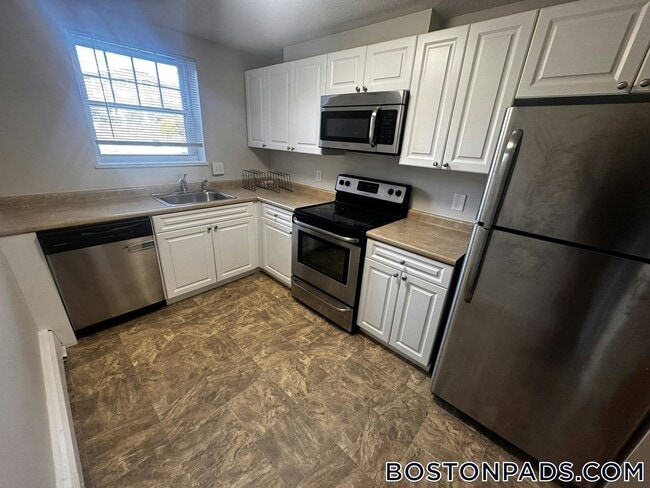 Building Photo - 52 Mill St